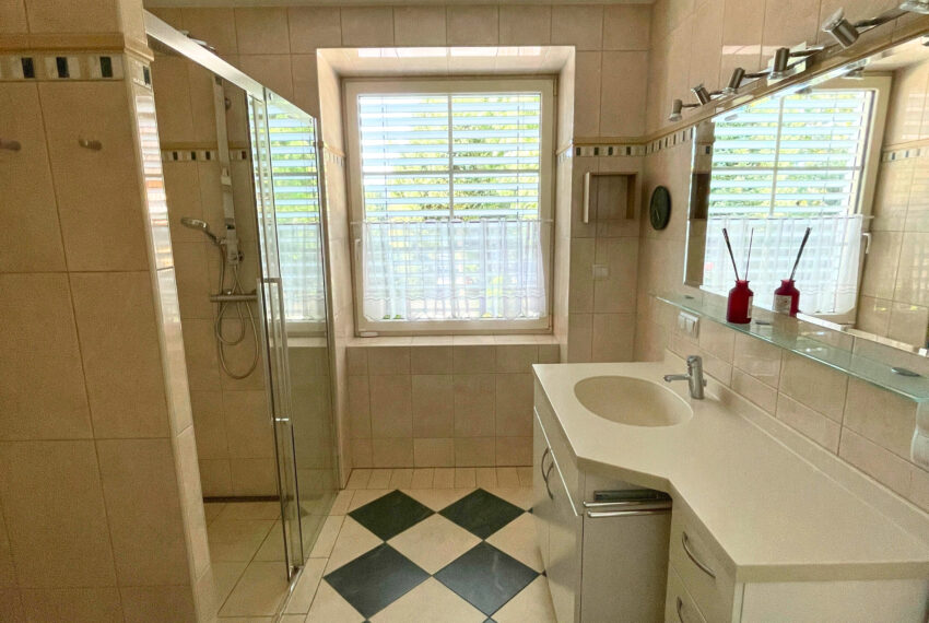 58a300dc-2e90-4294-918b-09ef7ae35d7b